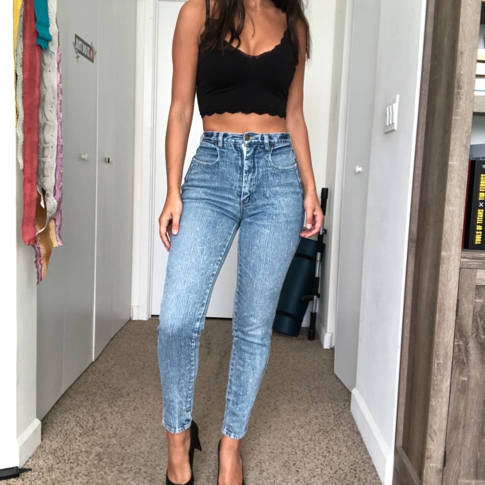 VINTAGE HIGH WAIST MOM JEANS